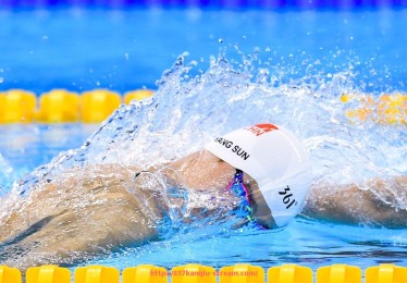 857直播看球平台-足球游戏中的德甲球队表现与参与方式